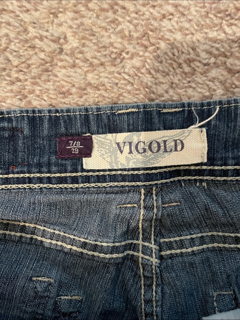 Vigold Women's Dark Wash Frayed Hem Denim Shorts size 7/8 29 inch waist - Picture 2 of 3